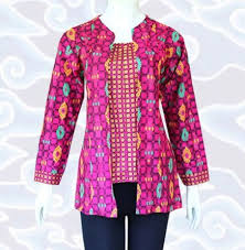 Setiap orang bebas dalam menetapkan style gaya batik. 17 Koleksi Baju Batik Wanita Lengan Panjang Modis 2021