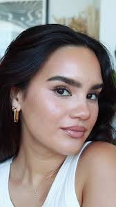 How to Use Dorothy Dewy Skin Booster