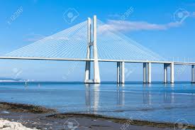 Vasco da gama © da gama was a portuguese explorer and navigator, and the first person to sail directly from europe to india. Moderne Brucke Fragment Vasco Da Gama Brucke Ponte Vasco Da Gama Lissabon Lizenzfreie Fotos Bilder Und Stock Fotografie Image 17546916