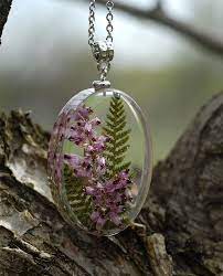 Oval Transparent Pendant With Heather Flowers And Fern Leaf Real Flowers Necklace Terrarium Jewelry Botanical Necklace Mom Christmas Gift Flower Resin Jewelry Resin Jewelry Resin Jewelry Diy
