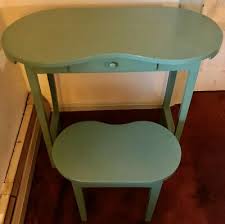 This kidney shaped laminate activity table provides an extremely durable (no mar, no burn, no stain) work surface that is versatile enough for everything from computers to projects or group lessons. 1900 1950 Dressing Table Desk Vatican