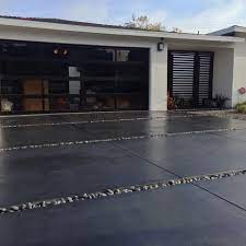 Concreto, asfalto, ladrillo, adoquín, azulejo, tile. Los Angeles Modern Driveway Exterior Design Ideas Pictures Remodel And Decor Modern Driveway Driveway Design Backyard Remodel