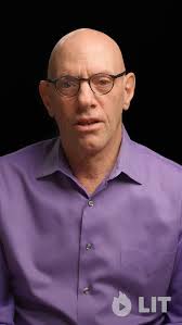 ⛰️ Building relationships is like climbing a mountain. In their bestseller  “Connect”, David Bradford and Carole Robin (@carole.robin11 ) use this  powerful metaphor to illustrate how relationships progress