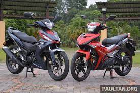 Benelli malaysia lancarkan benelli rfs 150i my ( model year) 2017 sebagai pesaing yamaha y15zr dan honda rs150r. Honda Rs150r Vs Yamaha Y15zr Supercub Comparo Paultan Org