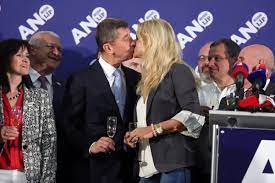 Andrej babiš (jakub poláček ). Volici Dali Starym Stranam Za Usi Vitez Vyvolenych Babis Ahaonline Cz