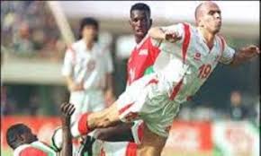 منتخب تونس يُحقق انطلاقة غائبة في كأس أمم أفريقيا منذ 15 سنة. ÙƒØ§Ù† 1998 Ø­ÙˆØ§Ø± Ø¨ÙŠÙ† Ø§Ù„Ù…Ù†ØªØ®Ø¨ Ø§Ù„ØªÙˆÙ†Ø³ÙŠ Ùˆ Ù†Ø¸ÙŠØ±Ù‡ Ø§Ù„Ø¨ÙˆØ±ÙƒÙŠÙ†ÙŠ Ø­Ø³Ù…ØªÙ‡ Ø±ÙƒÙ„Ø§Øª Ø§Ù„ØªØ±Ø¬ÙŠØ­