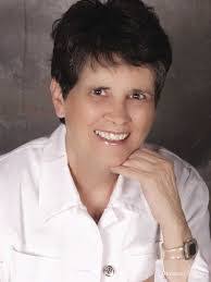 Diane Minger's Instagram, Twitter & Facebook