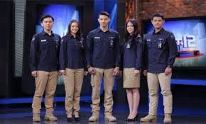 Kue yang identik dengan lubang di tengahnya ini. Seragam Net Tv Banyak Diminati Bikin Kemeja Pdh Mirip Kru Net Tv