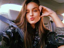 Il a été jugé mardi « on parle d'une enfant de 13 ans », s'offusque la présidente. Pin On Anna Zak