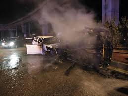 Kronologi rusuhan kuil sri maha mariamman seafield. 18 Kenderaan Dibakar Dalam Rusuhan