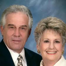 hello, if you happened to lost your debit/credit card in home depot  pearlcity, my husband turned it in to homedepot cashier. sorry don't have a  picture of the card