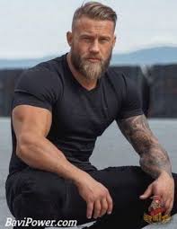 To be able to carry out his style, you need to have a beard of a minimum 2 inches long. Super Hair Men Viking Guys Ideas Beard Tips Viking Beard Mens Hairstyles With Beard