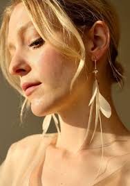 Feather White Gold Earring