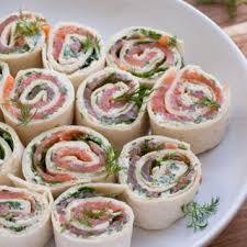 15 Minuten Lachs Frischkase Rollchen Kochkarussell Com Rezept Rezepte Fingerfood Rezepte Fingerfood