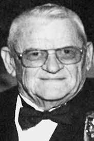 Earl Kirkpatrick's Instagram, Twitter & Facebook