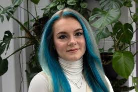 Diane Riddell's Instagram, Twitter & Facebook