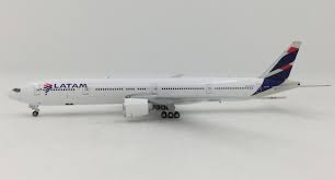The latam boeing 777 300er is the largest aircraft in the airlines fleet. Boeing 777 300er Latam Pt Mui Aviationmegastore Com