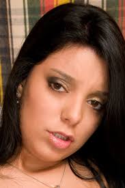 Kelly Amaral's Instagram, Twitter & Facebook