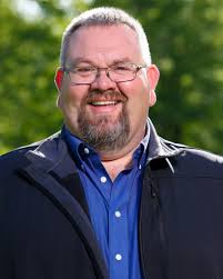 The City of Brentwood recently named Dale Biggerstaff, a longtime municipal  services professional, as the city's new director of Public Works. He began  his new role