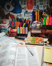 Yaksamlaar Masamin Yeni Duzeniyle Ilk Post Karisik Renkli Evet Cunku Ben Oyle Seviyorum Hastaydim Bugun Dogru Duz Motivasyon Ders Calisma Ipuclari Harfleme