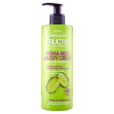 Simply spritz into wet hair and let it air dry. Garnier Fructis Hydra Ricci Air Dry Cream No Rinse Hair Care For Wavy To Curly Hair Formula Enriched With Pistachio Oil 400ml Amazon De Beauty