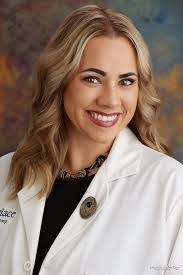 Melanie Goldberg's Instagram, Twitter & Facebook