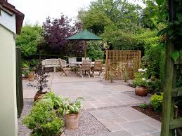 Country Courtyard Garden Jo Ward Ellison Gardens Courtyard Gardens Design Backyard Garden Design Cheap Landscaping Ideas