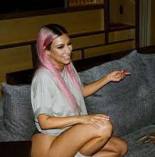 Kim Kardashian With Pink Hair And Black Roots While Visiting Japan Kardashian Hair Color Long Pink Hair Platinum Blonde Hair