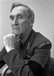 randeben.bsky.social: "Den mest dekorerade svensken under samma tid är Allan  Mann. Finns en bok om hans historia." — Bluesky