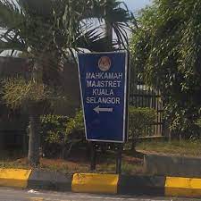 s(ə)laŋo(r)), also known by its arabic honorific darul ehsan, or abode of sincerity, is one of the 13 states of malaysia. Mahkamah Kuala Selangor Courthouse In Kuala Selangor