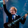 Angus Young height from www.celebheights.com