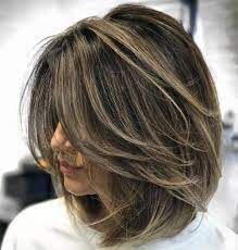 Bei frisuren für mittellanges haar darf ein look natürlich nicht fehlen: Voluminous Bob With Balayage Highlights Haarschnitt Frisuren Haarschnitte Haarschnitt Fur Dickes Haar
