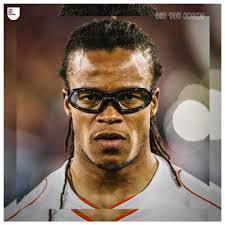 David Wear's Instagram, Twitter & Facebook