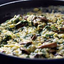 Creamy Mushroom And Spinach Orzo Risoni One Pot Recipe Spinach Stuffed Mushrooms Pasta Dishes Stuffed Mushrooms