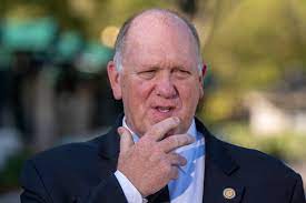 La investigación inició en 2024 cuando grabaron a Homan aceptando dinero en  efectivo - El Diario NY