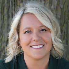 Erin Lansing's Instagram, Twitter & Facebook