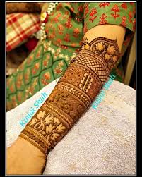 The Bracelet Design Work In Process I Have A Special Love For Photography N I Always Make Sure Wedding Mehndi Designs Mehndi Designs Bridal Mehndi Designs