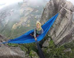 Saya selalu ke bandung….travel yang saya guna mmg puashati.on 22/12/2017 sy akan ke bandung lg gn travel yg sama. 33 Tempat Wisata Di Bandung Yang Paling Menarik Untuk Di Kunjungi Wisatalova