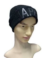 Robin ruth × streetwear