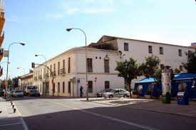 Otro De Los Edificios Desaparecidos Hace Poco El Estacionamiento De La Avenida Italia Huelva Via Huelvaantigua Italia Fotos Antiguas Edificios