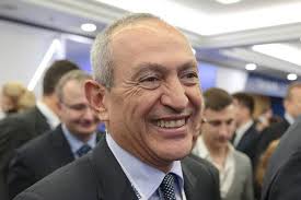 أعلن رجل الأعمال ناصف ساويرس عن التبرع بمبلغ 2.5 مليار جنيه لصالح صندوق تحيا مصر والذى يمثل الدفعة الأولى التى دفعتها أوراسكوم للإنشاء ضمن. Ù†Ø§ØµÙ Ø³Ø§ÙˆÙŠØ±Ø³ ÙŠØ±Ø¨Ø­ 1 5 Ù…Ù„ÙŠØ§Ø± Ø¯ÙˆÙ„Ø§Ø± Ø®Ù„Ø§Ù„ 140 ÙŠÙˆÙ…Ø§ Ù…Ø¹Ù„ÙˆÙ…Ø§Øª Ù…Ø¨Ø§Ø´Ø±