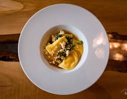 Camst, 12.000 dipendenti di cui 8.000 ora con ammortizzatori sociali, fornisce pasti a scuole, aziende e ospedali. Primi Piatti Bonge Catering