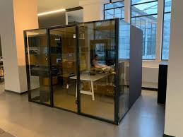 Zur orgatec 2018 verpassen wir dem raumsystem cas rooms von carpet concept und lindner ag nicht nur ein neues outfit, sondern auch neue inhalte: Carpet Concept Ausstellungsstucke Angebote Online Gunstig Kaufen Mobelfirst