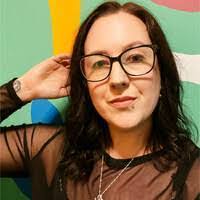 Kimberley Barry's Instagram, Twitter & Facebook