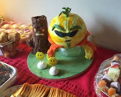 Agent Citron And Big Stump Boss Cakes Plant Vs Zombies Garden Warfare 2 Plants Vs Zombies Cake Zombie Cake Zombie Party