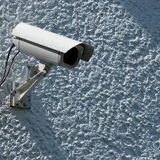 Innerhalb der grundstücksgrenzen, also beispielsweise im eingangsbereich zur haustür, ist eine videoüberwachung jedoch gestattet. Privatssphare Vor Sicherheit Uberwachungskamera Vor Der Tur Darf Mein Nachbar Das Focus Online