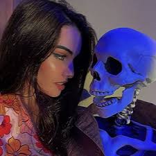 Email Address of @sabrina.stern Instagram Influencer Profile