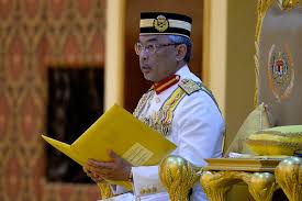 Check 'berpadu' translations into english. Bernama Seluruh Rakyat Bertanggungjawab Bersatu Padu Memelihara Alam Sekitar Sultan Abdullah