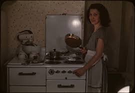 Metal kitchen cabinets 1940s update photos to icloud. 30 Vintage Photos Capture People In Their Kitchens In The 1940s Vintage Everyday