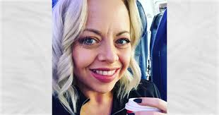 Dara Moore's Instagram, Twitter & Facebook